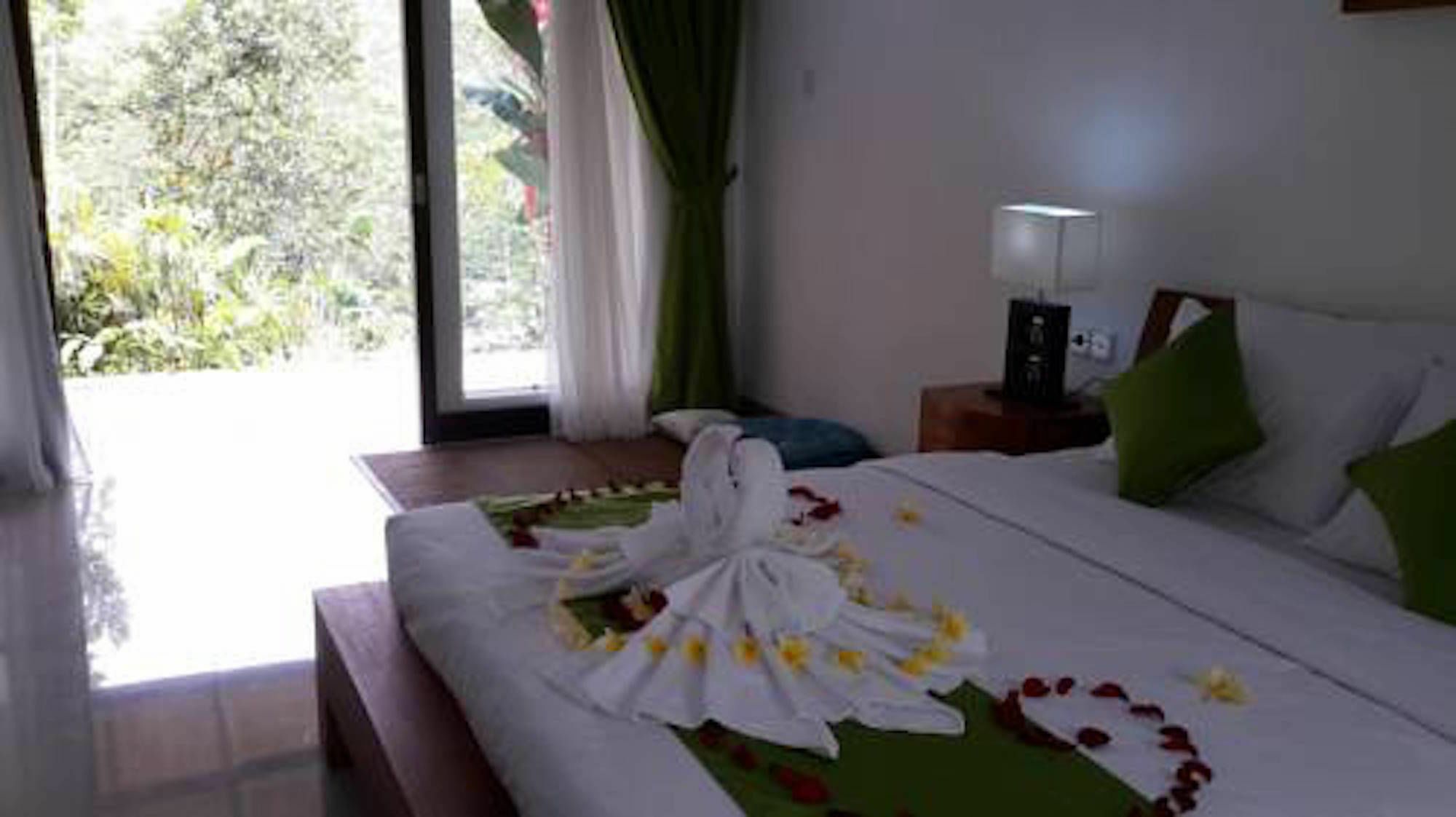 The Aura Shanti Retreat Baturiti Buitenkant foto
